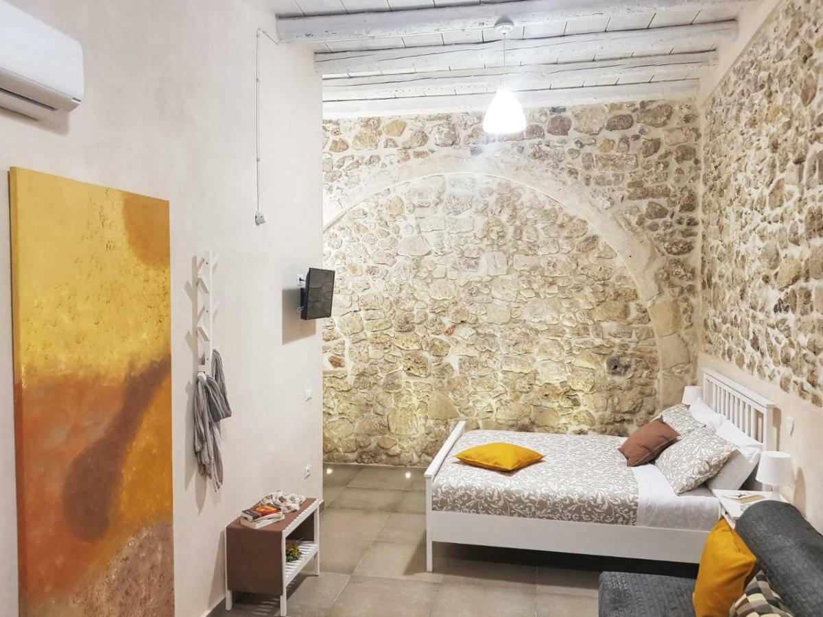 Essentia Rooms- Ortigia Holidays Syracuse Buitenkant foto