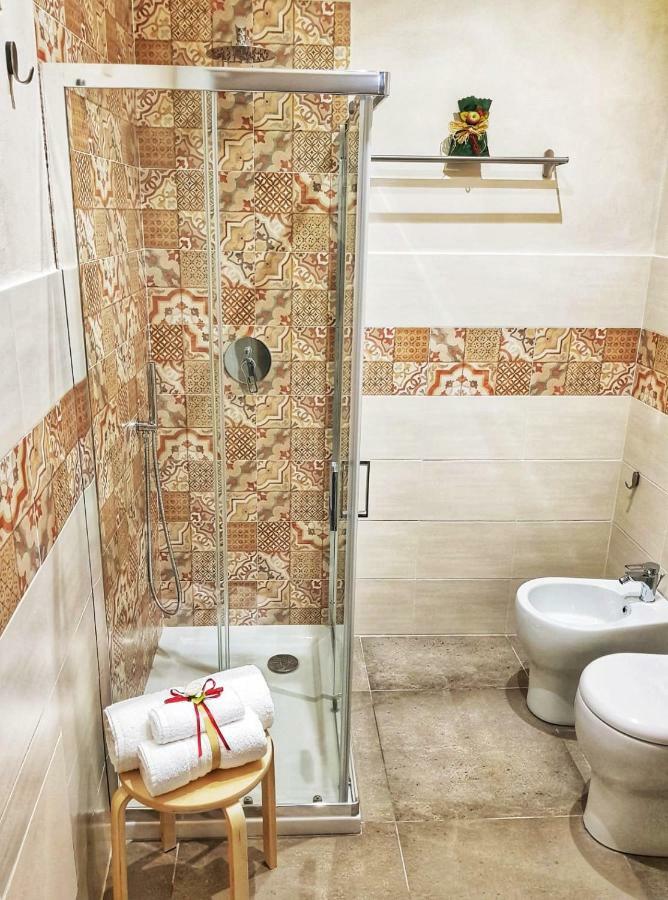 Essentia Rooms- Ortigia Holidays Syracuse Buitenkant foto