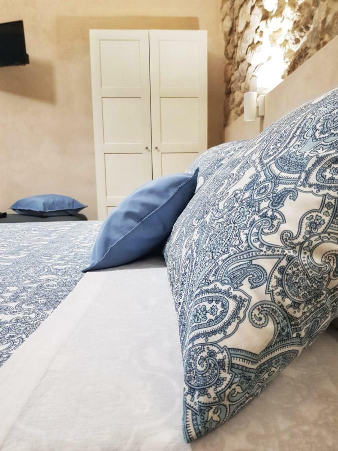 Essentia Rooms- Ortigia Holidays Syracuse Buitenkant foto