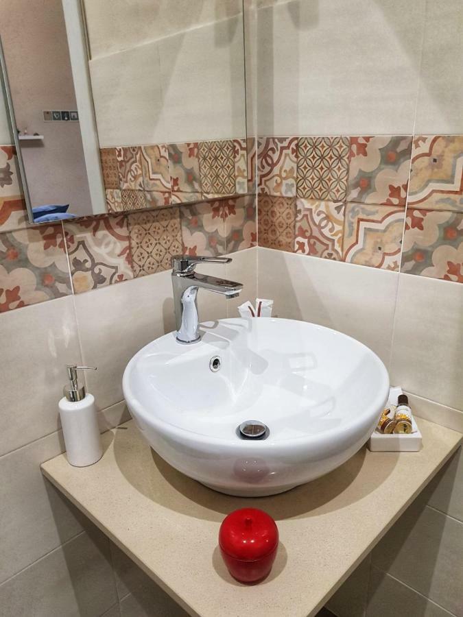 Essentia Rooms- Ortigia Holidays Syracuse Buitenkant foto